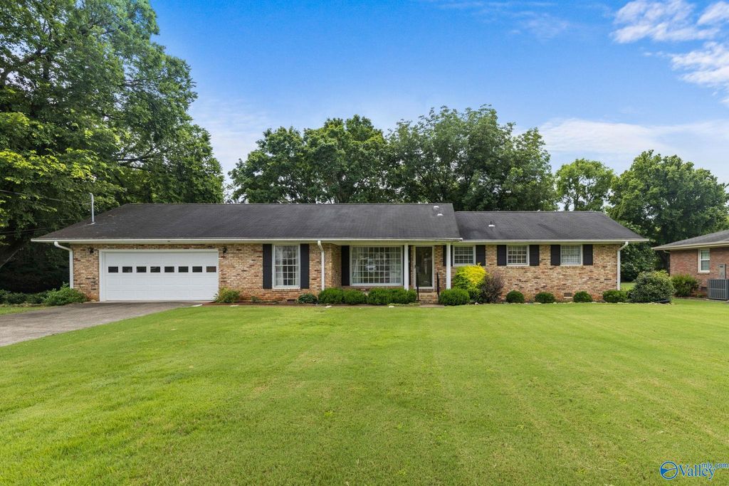 403 Homewood Drive SW, Huntsville, AL 35801