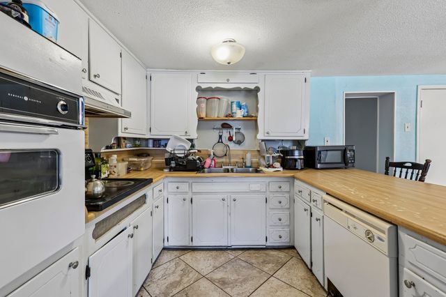 2450 S Burleson Boulevard, Burleson, TX 76028