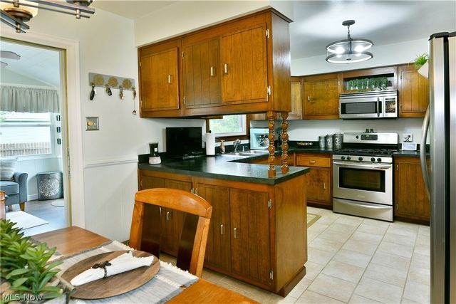 1700 Rockwood Drive, Youngstown, OH 44505
