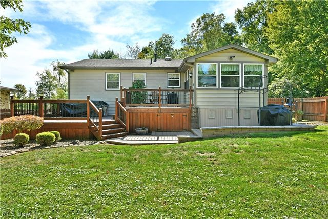 1700 Rockwood Drive, Youngstown, OH 44505