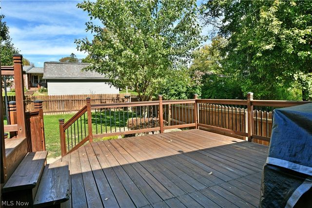 1700 Rockwood Drive, Youngstown, OH 44505
