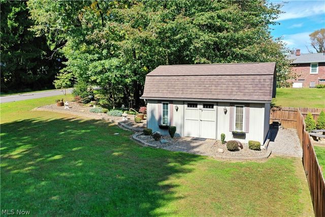 1700 Rockwood Drive, Youngstown, OH 44505