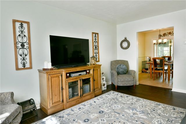 1700 Rockwood Drive, Youngstown, OH 44505