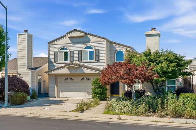 1005 Westmont Ct, Modesto, CA 95356
