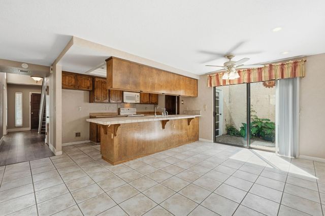 1005 Westmont Ct, Modesto, CA 95356
