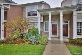 5445 Pine Aires Drive 124, Sterling Heights, MI 48314