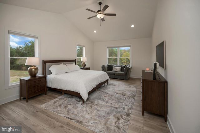 13121 BRISTOW RD, Nokesville, VA 20181