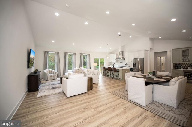 13121 BRISTOW RD, Nokesville, VA 20181