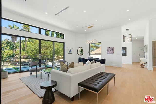 4637 Dunas Lane, Tarzana (los Angeles), CA 91356