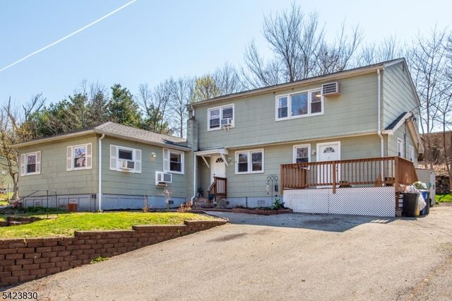 78 Overlook Rd, West Milford Twp., NJ 07480