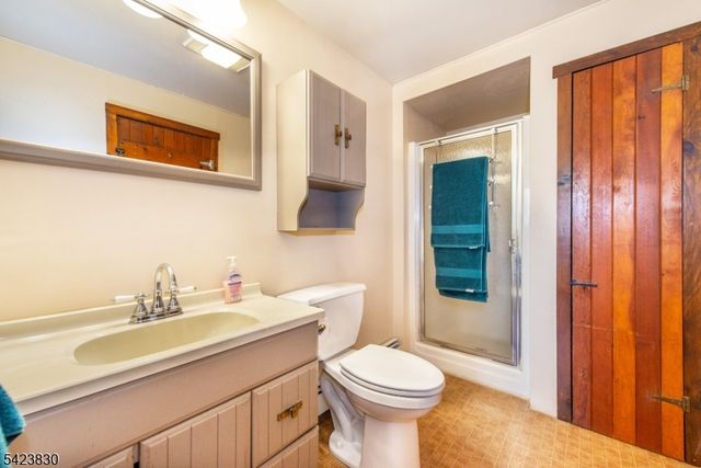 78 Overlook Rd, West Milford Twp., NJ 07480