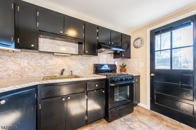 78 Overlook Rd, West Milford Twp., NJ 07480