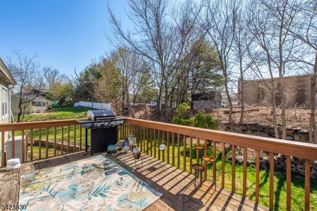 78 Overlook Rd, West Milford Twp., NJ 07480