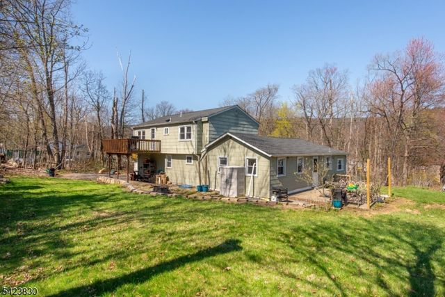 78 Overlook Rd, West Milford Twp., NJ 07480