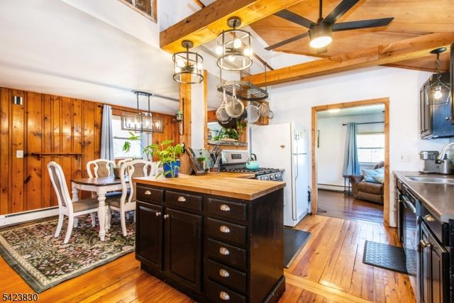 78 Overlook Rd, West Milford Twp., NJ 07480