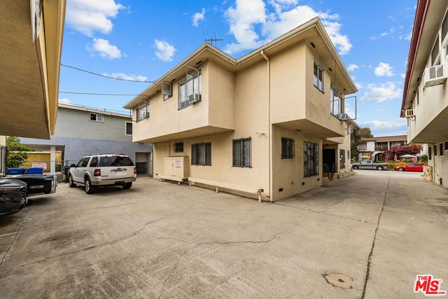 8536 Saturn Street, Los Angeles, CA 90035