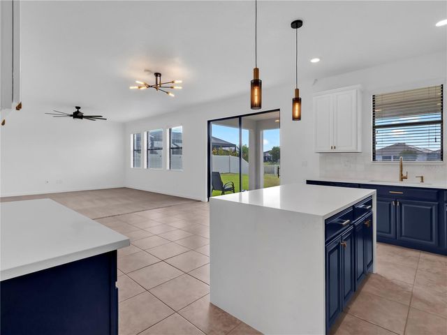 5052 IVORY STONE DRIVE, Wimauma, FL 33598
