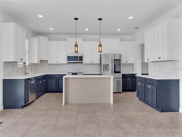 5052 IVORY STONE DRIVE, Wimauma, FL 33598
