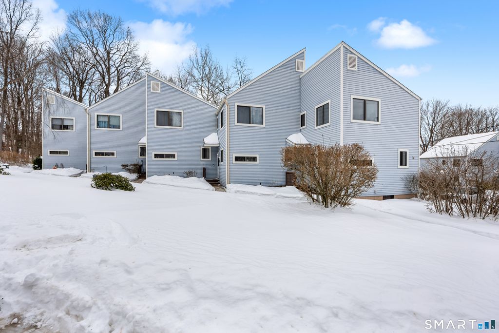 111 Wooster Street 4A, Naugatuck, CT 06770