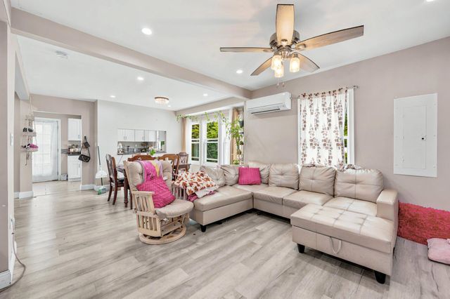 224 S CHESTER AVE, Pleasantville, NJ 08232