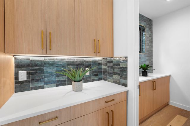 2208 Montclaire ST, Austin, TX 78704