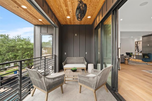 2208 Montclaire ST, Austin, TX 78704