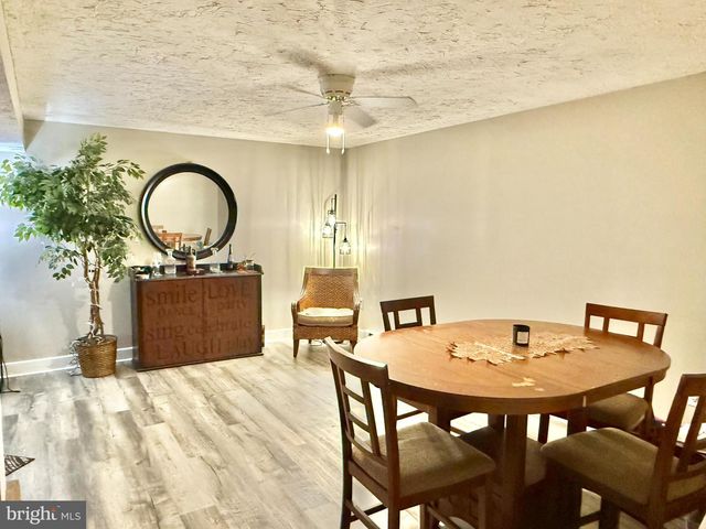 335 DONNA LN, York, PA 17403