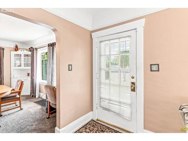 15325 Se STARK St, Portland, OR 97233
