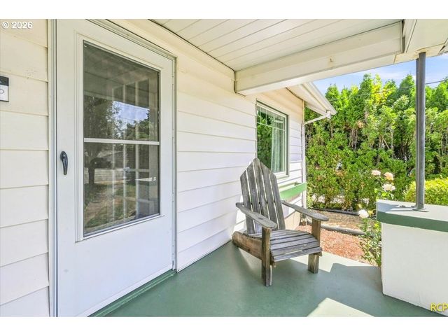 15325 Se STARK St, Portland, OR 97233