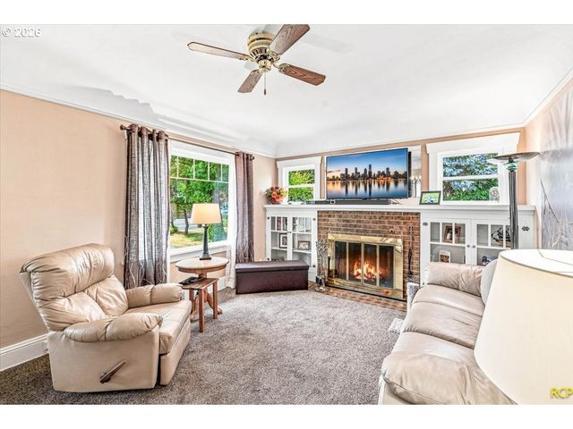 15325 Se STARK St, Portland, OR 97233