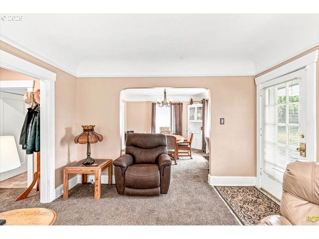 15325 Se STARK St, Portland, OR 97233