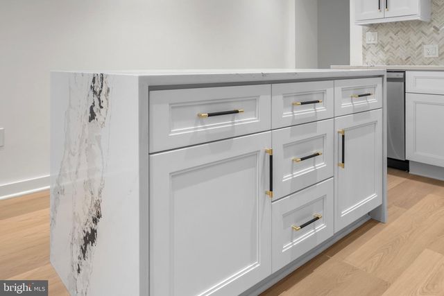 828 CHAUNCEY AVE, Baltimore, MD 21217