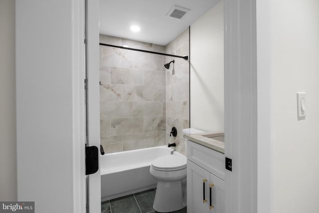 828 CHAUNCEY AVE, Baltimore, MD 21217