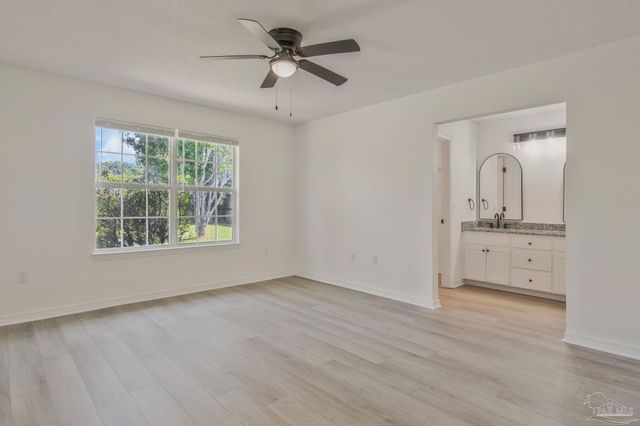 4898 Spencer Oaks Blvd, Pace, FL 32571