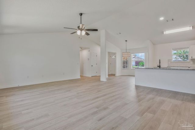 4898 Spencer Oaks Blvd, Pace, FL 32571