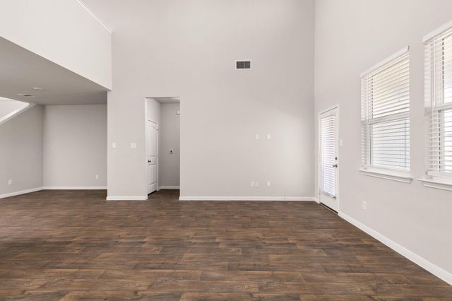 179 Jayden DR, Kyle, TX 78640