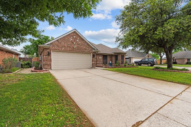3740 Regency Circle, Fort Worth, TX 76137