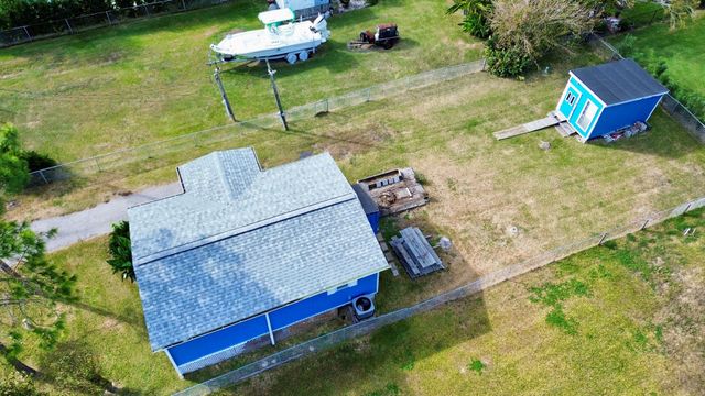 1116 6th Street, San Leon, TX 77539