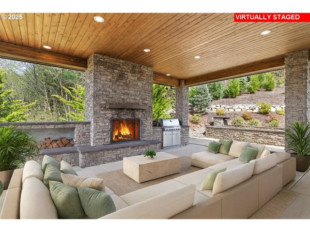 858 SOMMERSET Rd, Woodland, WA 98674
