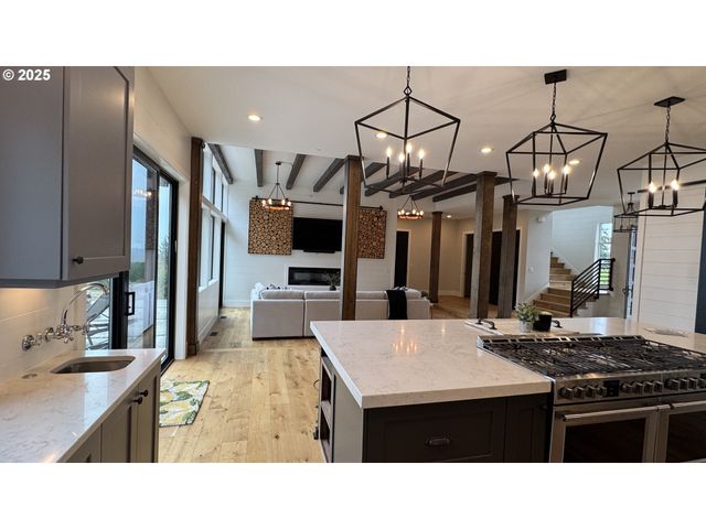 858 SOMMERSET Rd, Woodland, WA 98674