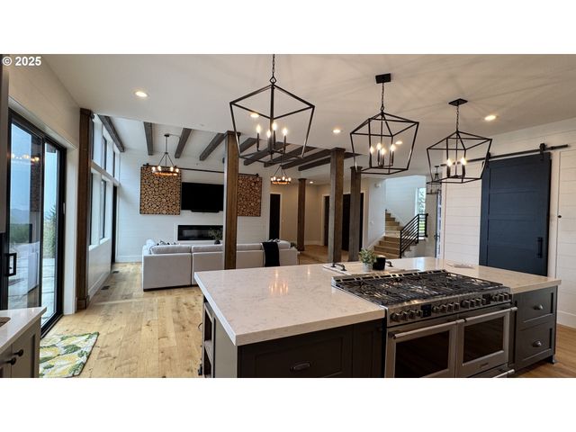 858 SOMMERSET Rd, Woodland, WA 98674
