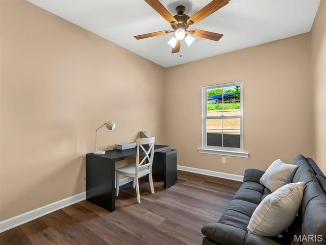 127 Stone Ledge Drive, St Clair, MO 63077