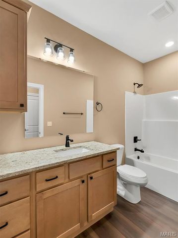 127 Stone Ledge Drive, St Clair, MO 63077