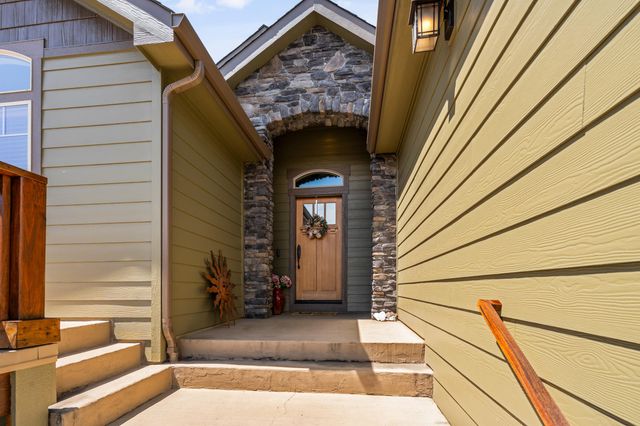 22 Terra Linda Court, Eagle Point, OR 97524