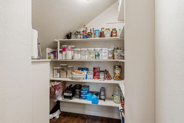 22 Terra Linda Court, Eagle Point, OR 97524