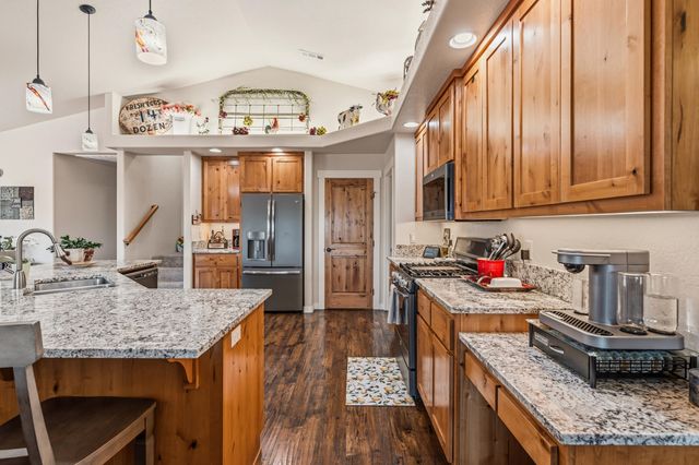 22 Terra Linda Court, Eagle Point, OR 97524