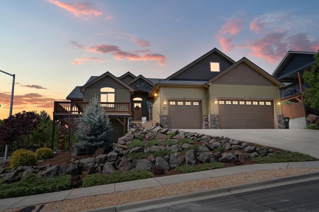 22 Terra Linda Court, Eagle Point, OR 97524