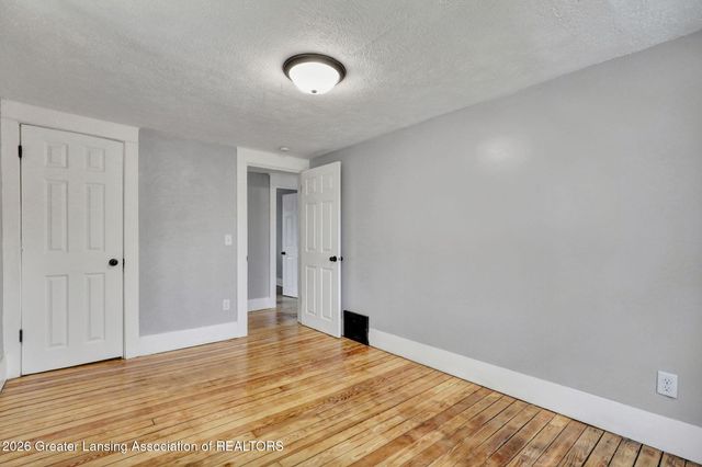 1136 W Allegan Street, Lansing, MI 48915
