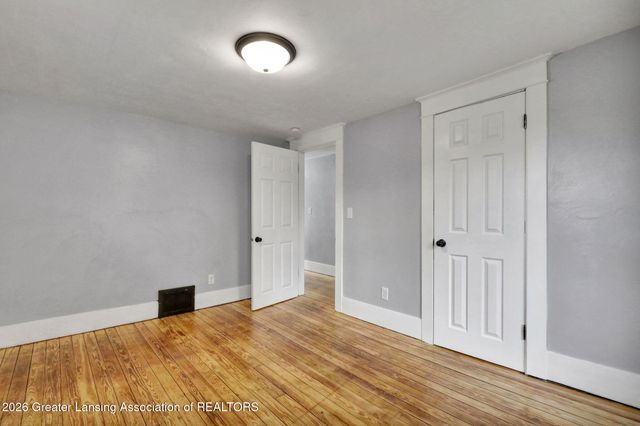 1136 W Allegan Street, Lansing, MI 48915