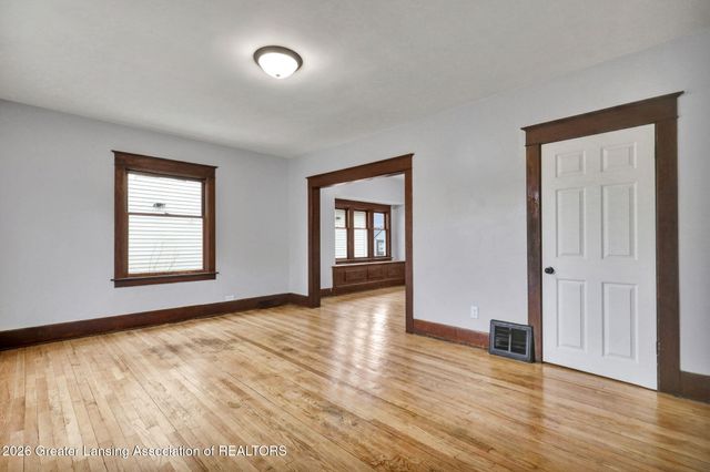 1136 W Allegan Street, Lansing, MI 48915